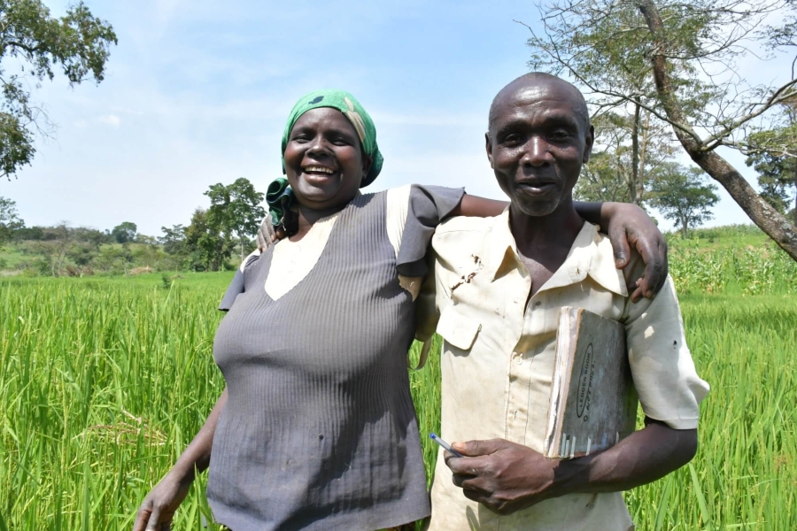 Congalese refugee couple who are farmers in Uganda