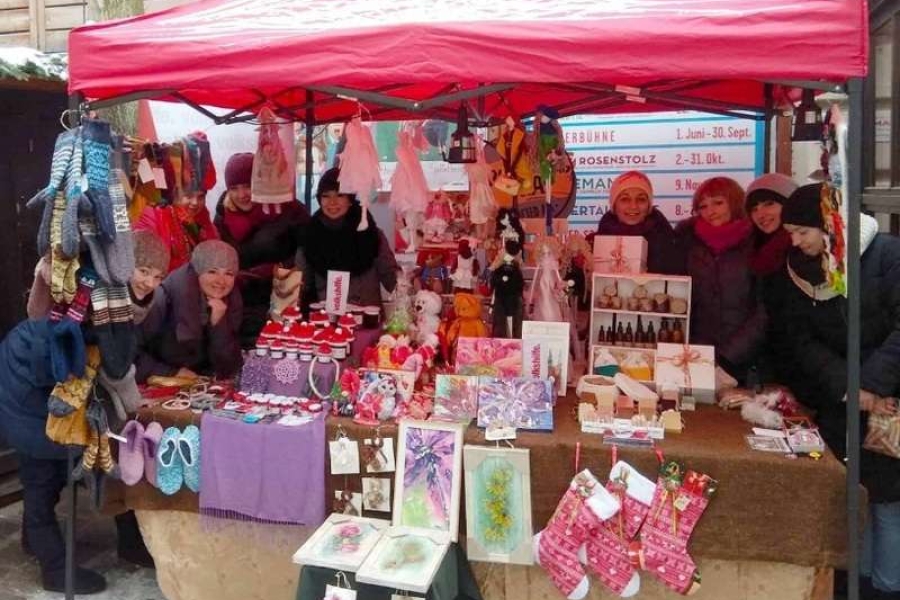 Women selling crafts at RefuFam stall in Ukraine 800px